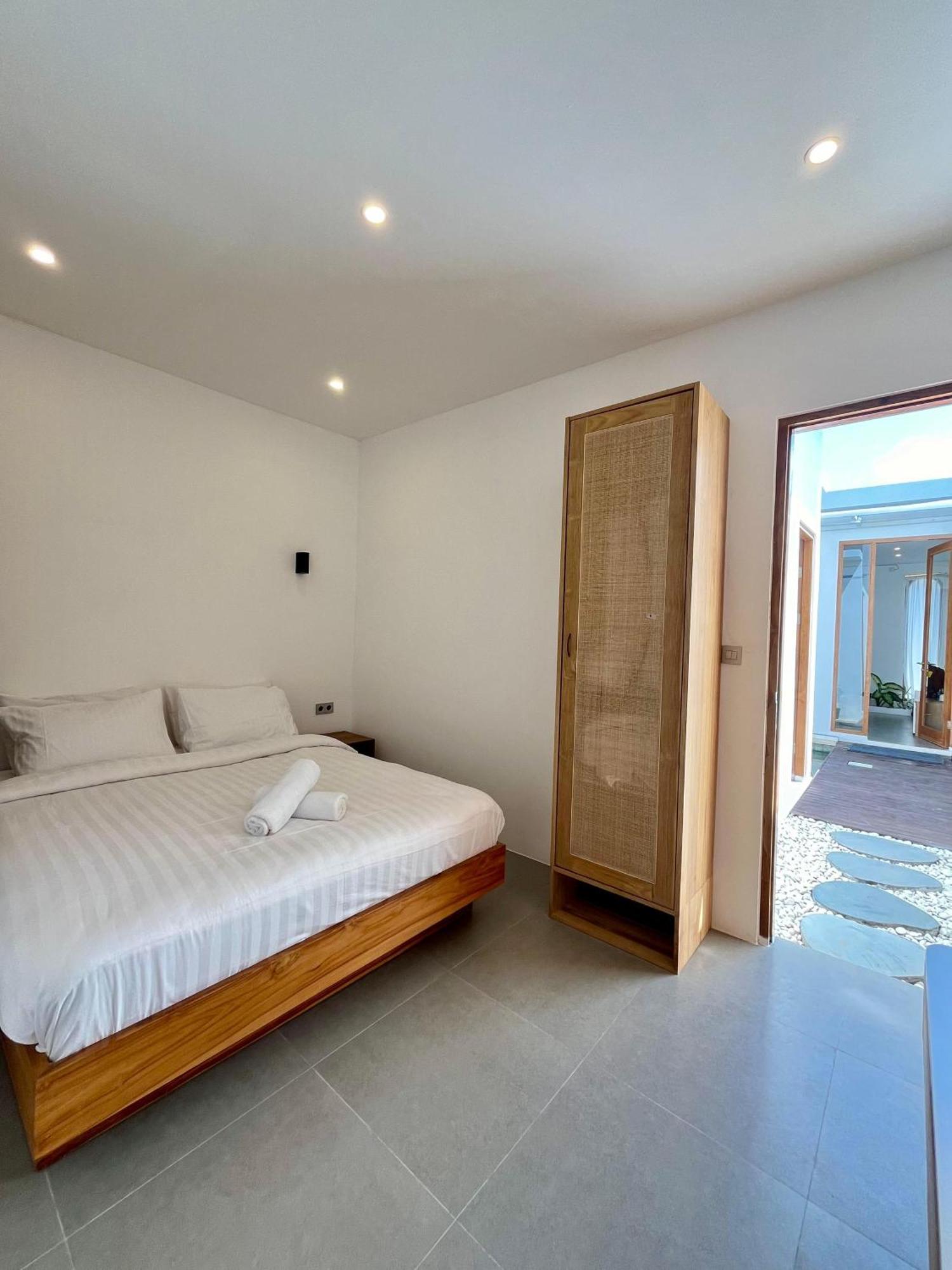 8 Here Villa