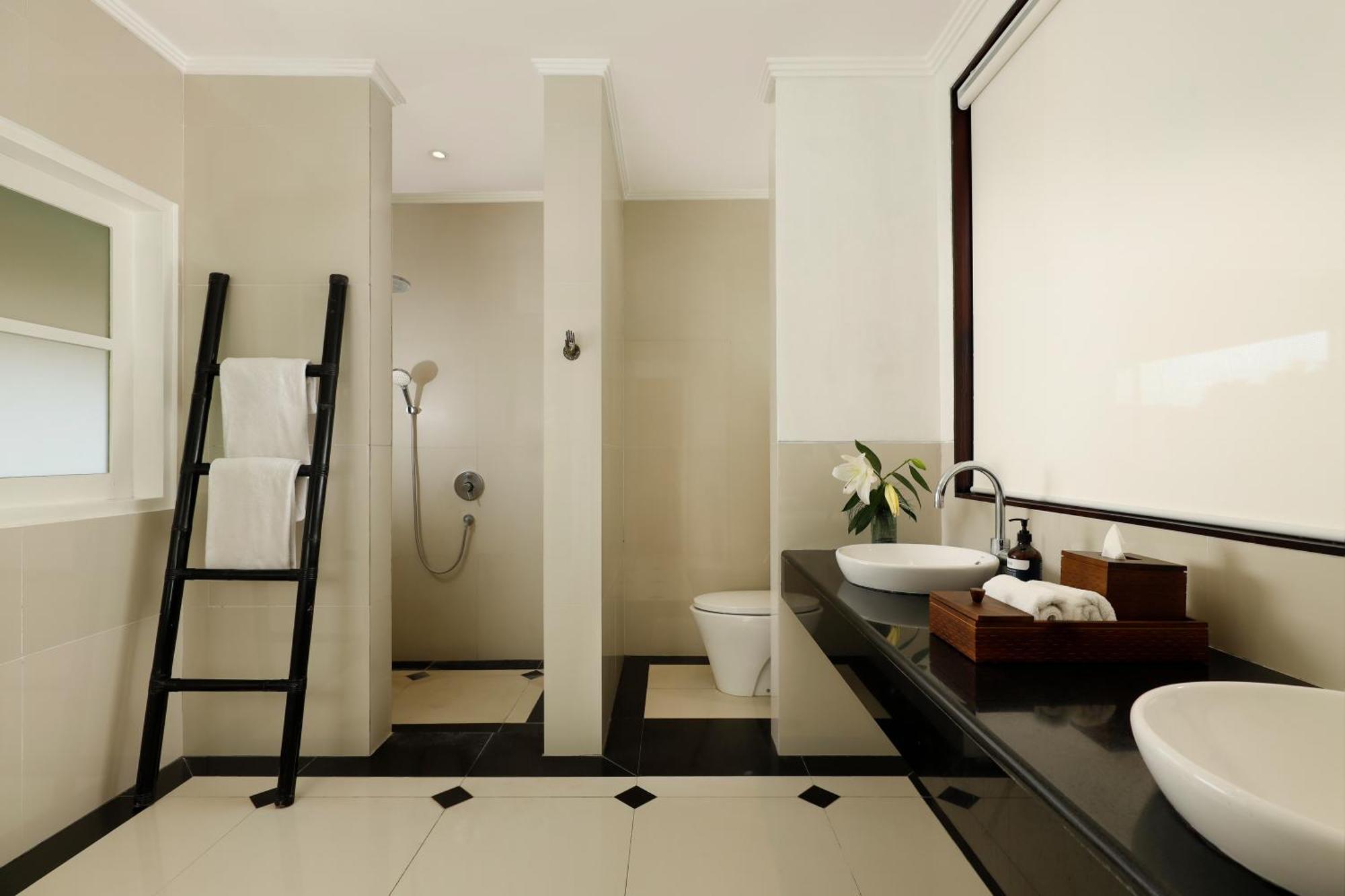 Shanti Estate By Nakula Villa *