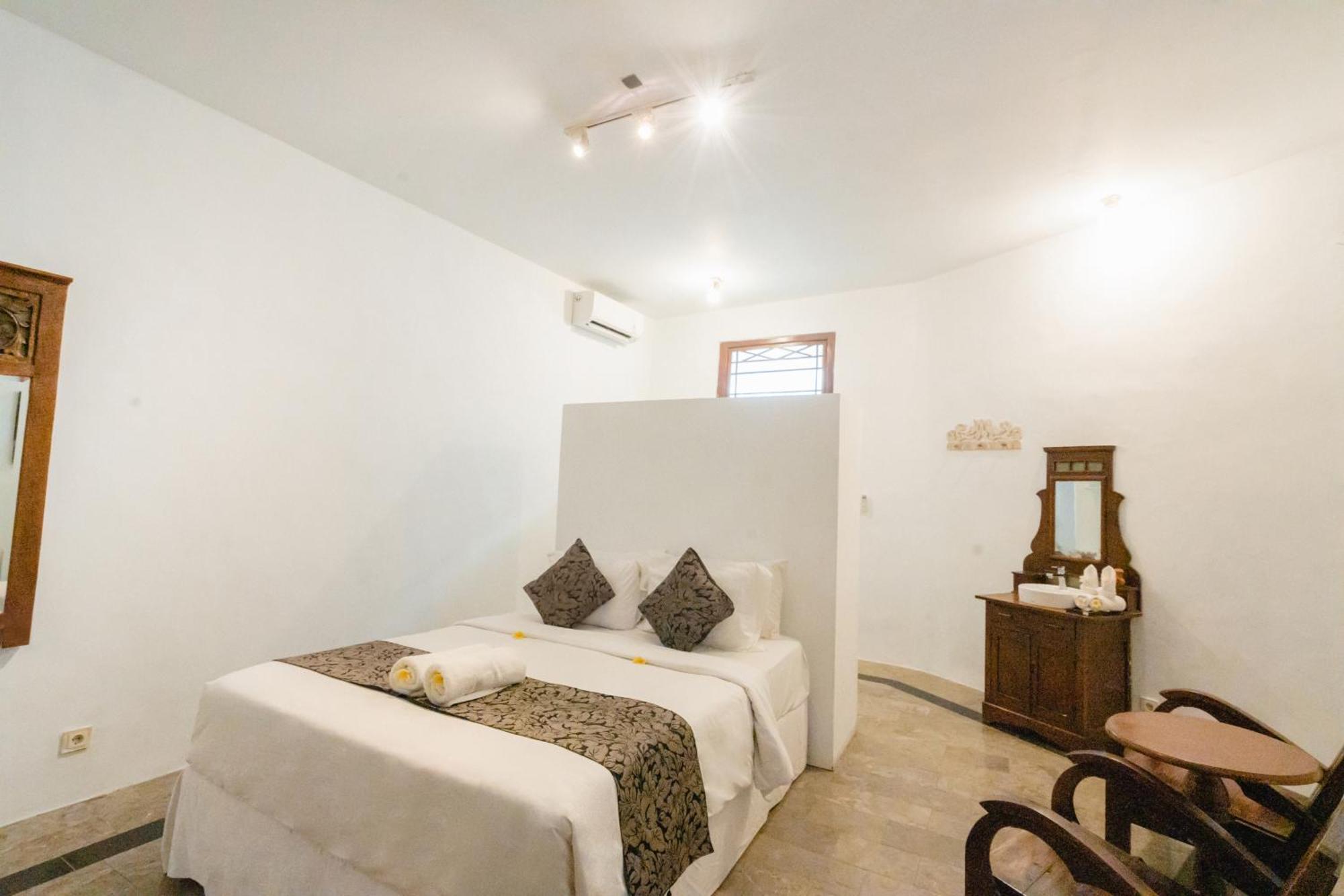 5 Bedroom In With Big Garden And Private Pool Villa