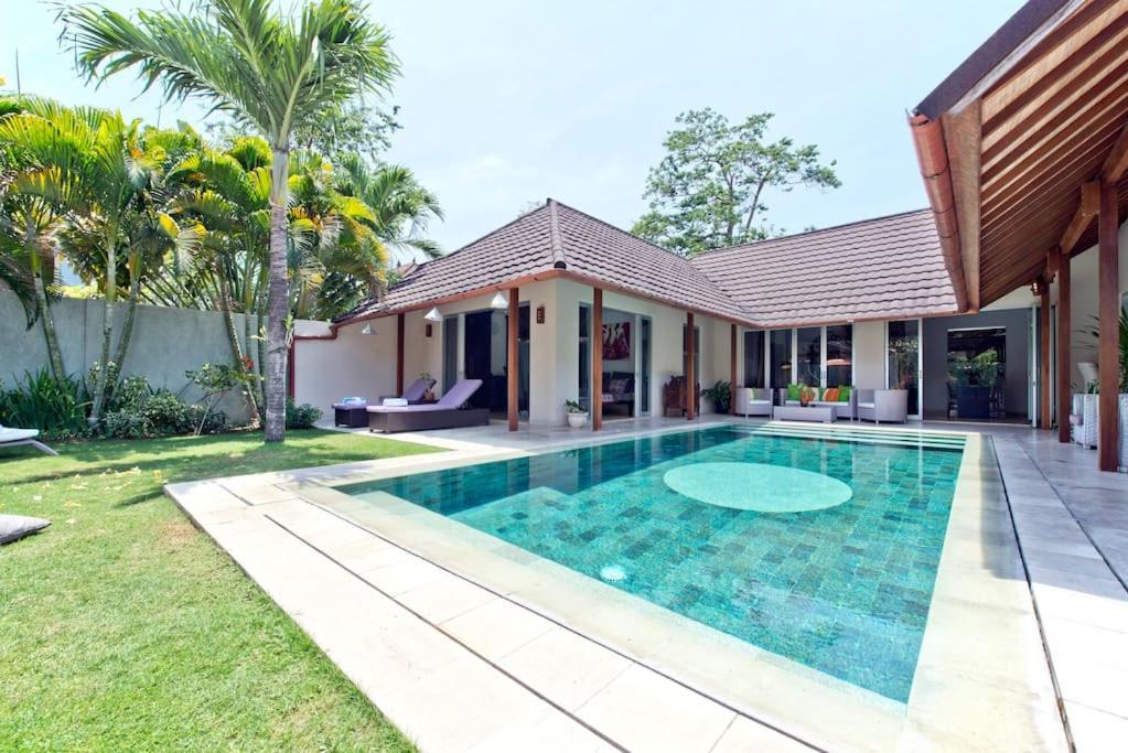 Villa Serenity 4 Bedrooms Big Pool Bali