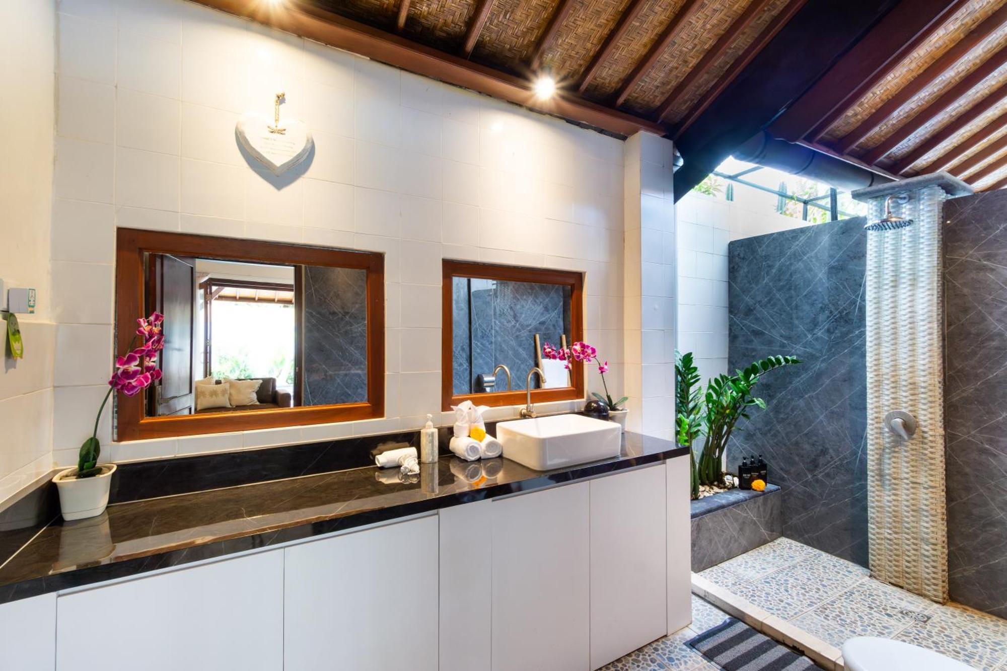 Simara * Seminyak (Bali)