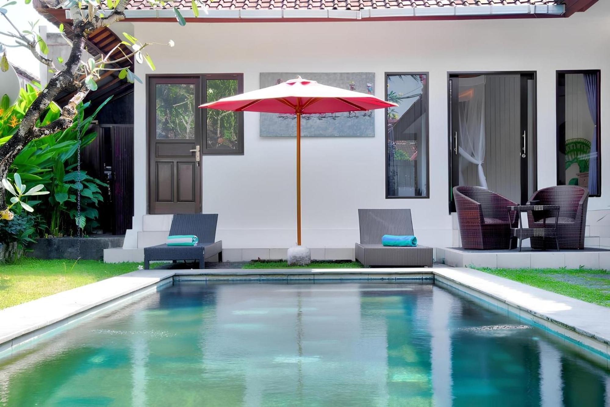 Villa Taman Pangeran In Seminyak, 2br Large Pool, Prime Location ! *