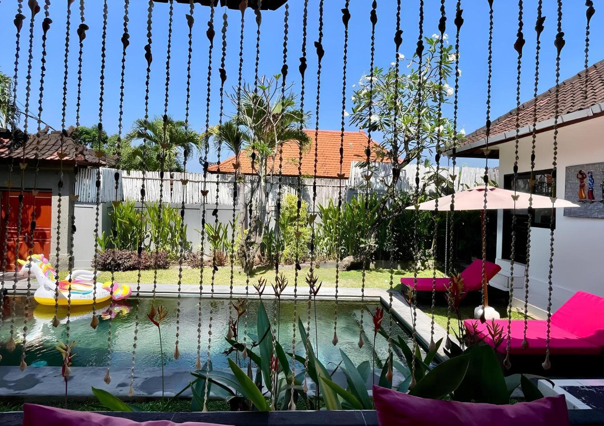 Taman Pangeran In Seminyak, 2br Large Pool, Prime Location ! Villa Seminyak (Bali)