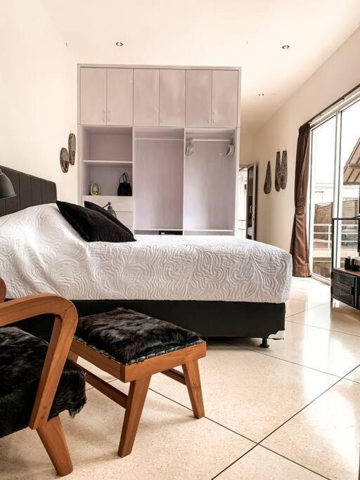 Elegant 5 Bdr In The Heart Of Villa *