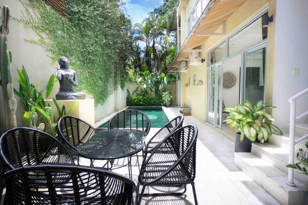 Villa Elegant 5 Bdr In The Heart Of *