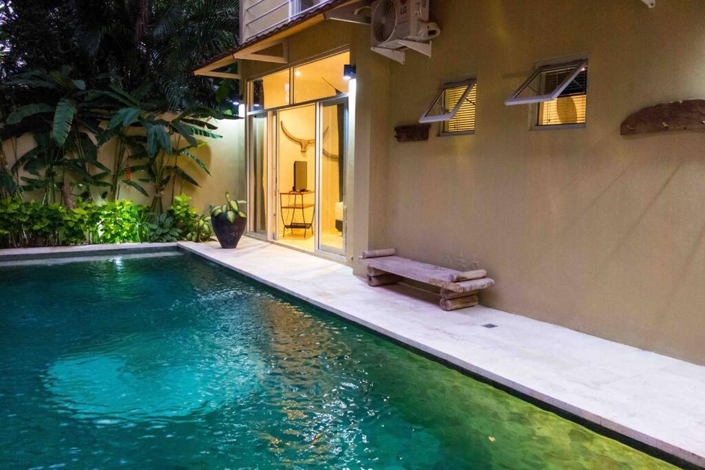Elegant 5 Bdr In The Heart Of