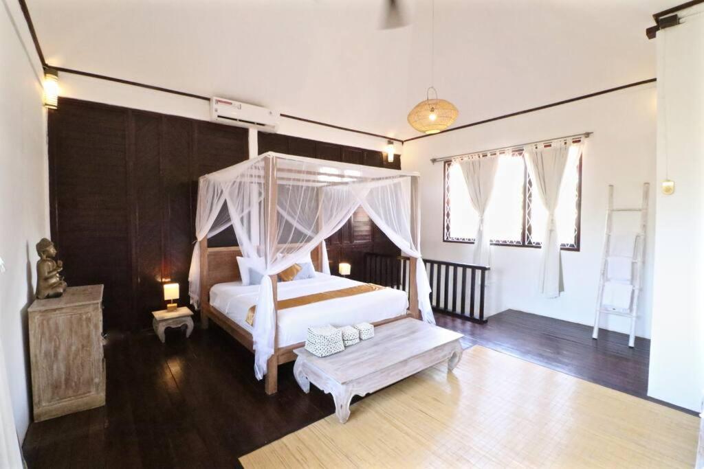 Aloha * Seminyak (Bali)