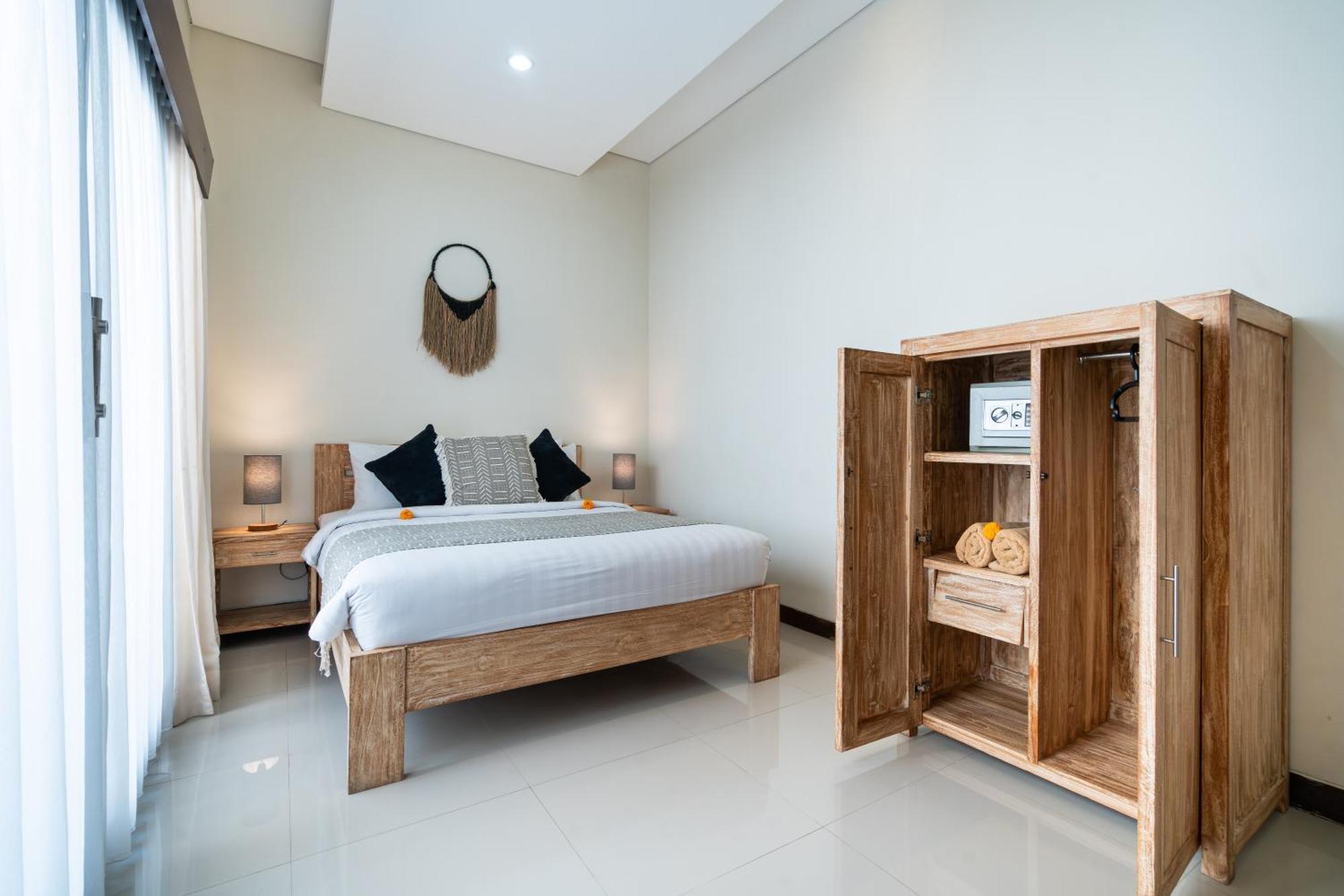 Sebelas Legian Seminyak
