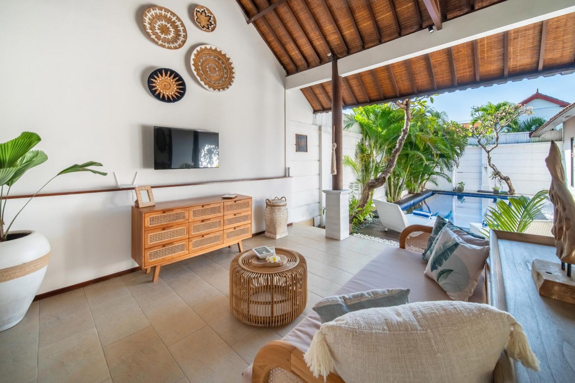 Villa Free Pick-up Balinese Style Tropical Private Pool With 2 Bedrooms