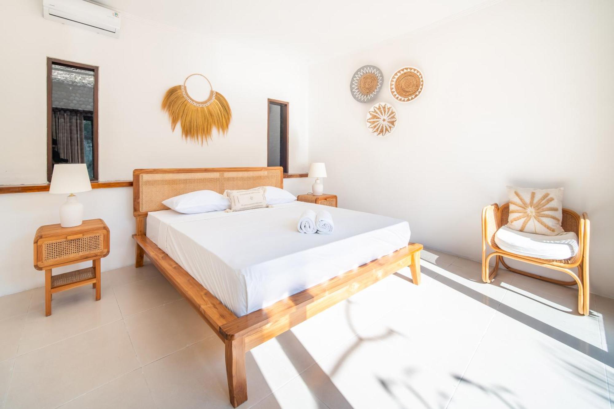 Free Pick-up Balinese Style Tropical Private Pool With 2 Bedrooms Villa Seminyak (Bali)