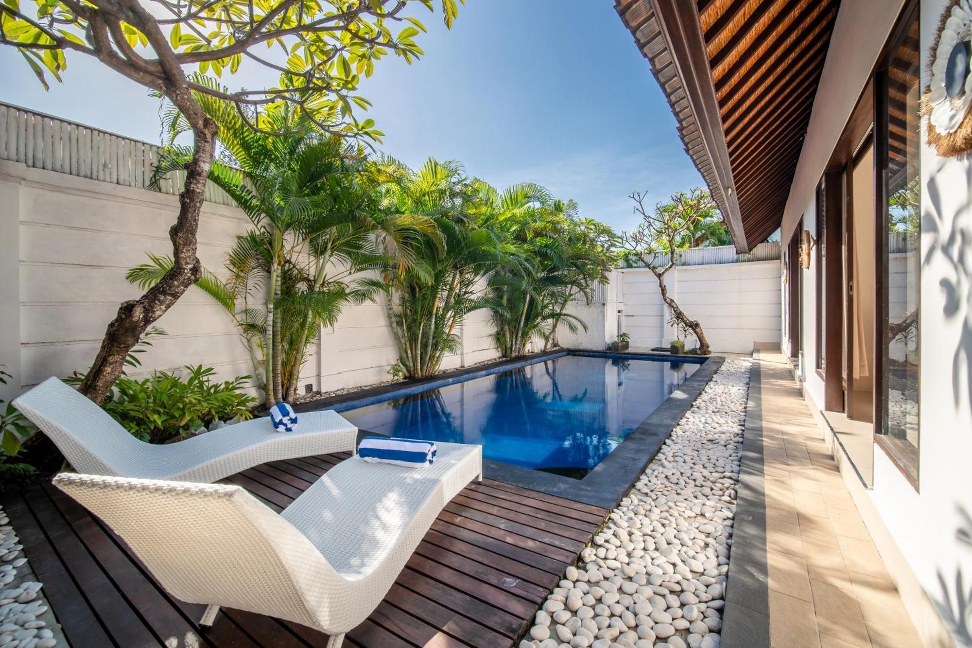 Free Pick-up Balinese Style Tropical Private Pool With 2 Bedrooms