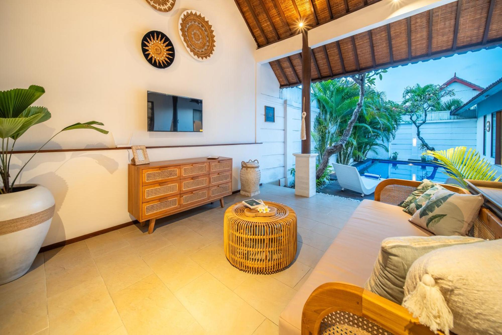 Villa Free Pick-up Balinese Style Tropical Private Pool With 2 Bedrooms *