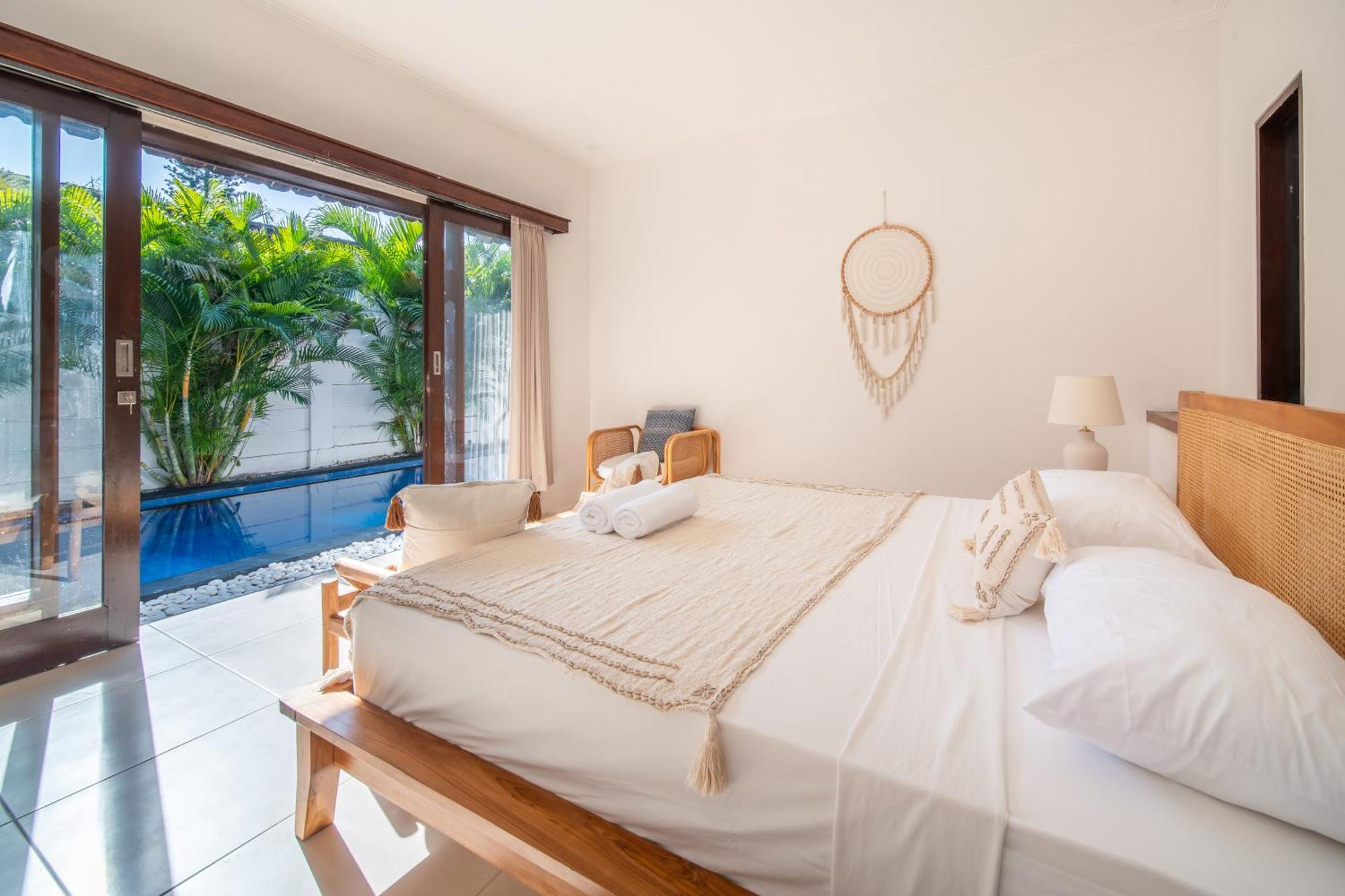 Free Pick-up Balinese Style Tropical Private Pool With 2 Bedrooms * Seminyak (Bali)