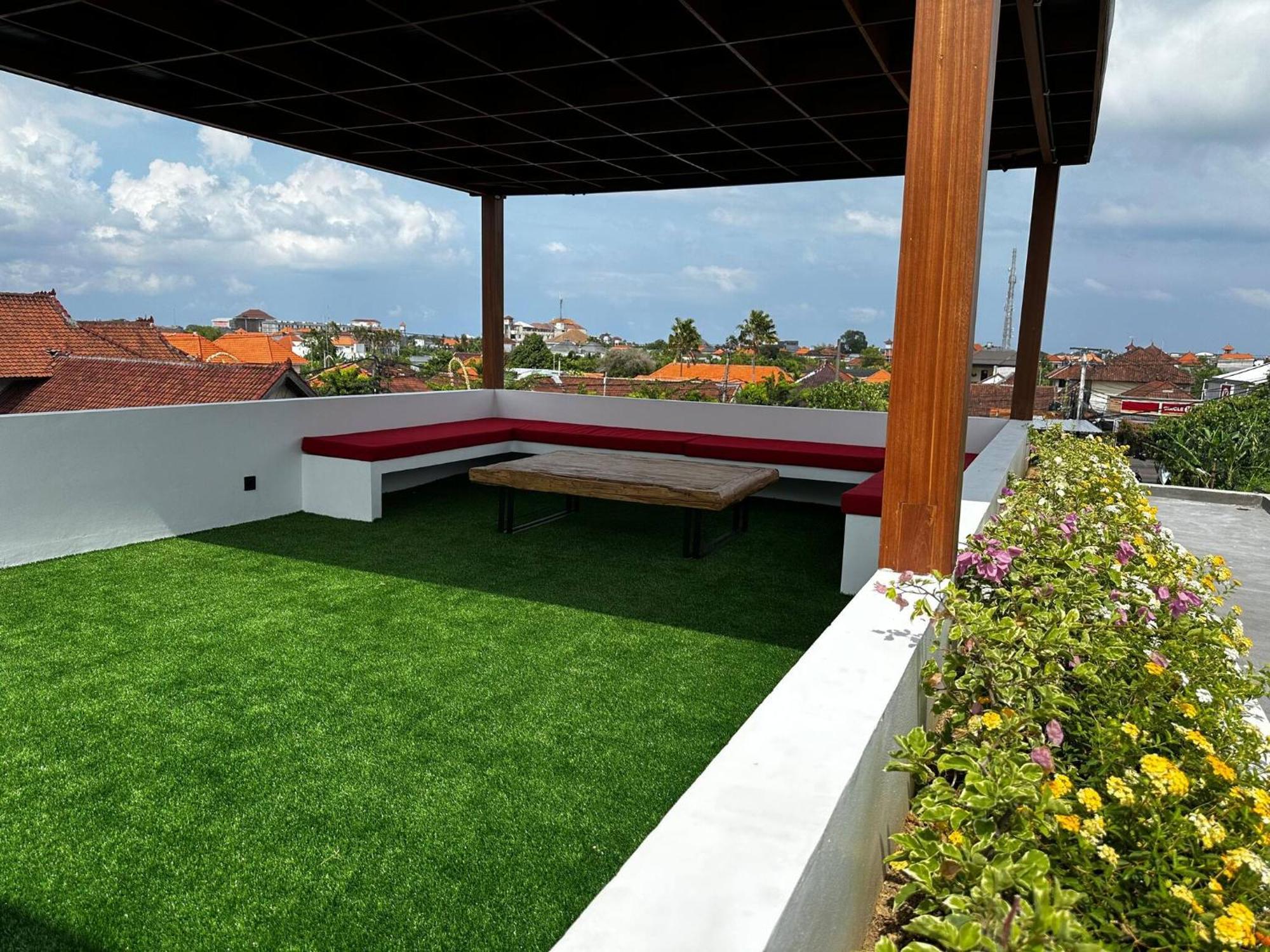 Newly Built Na Bali * Seminyak (Bali)