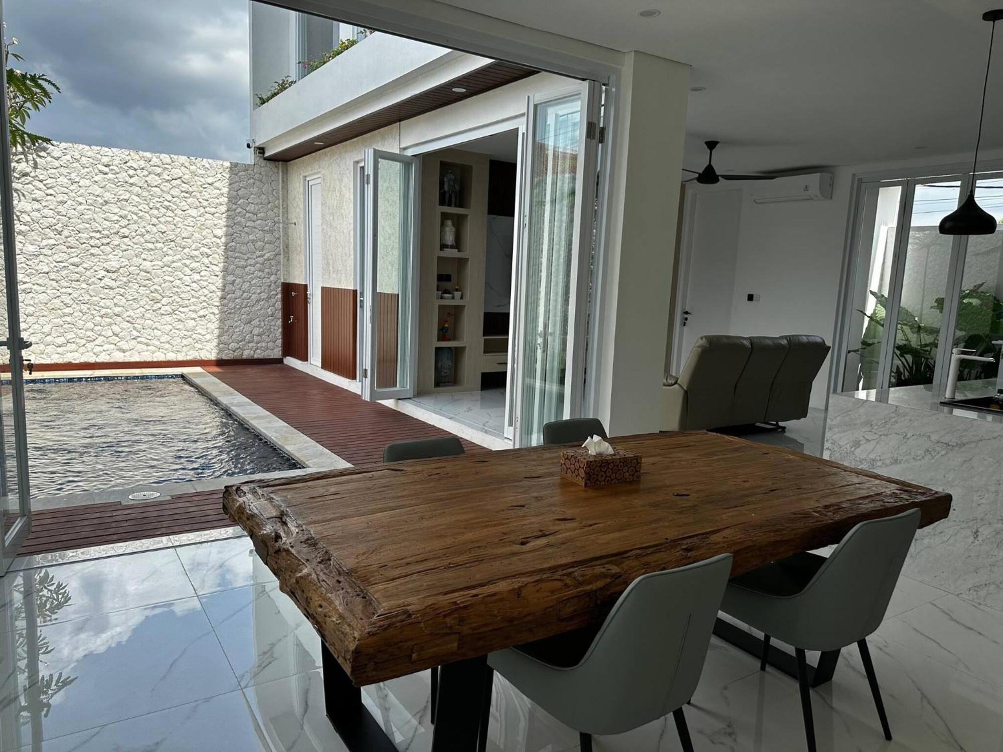 Newly Built Na Bali * Seminyak (Bali)