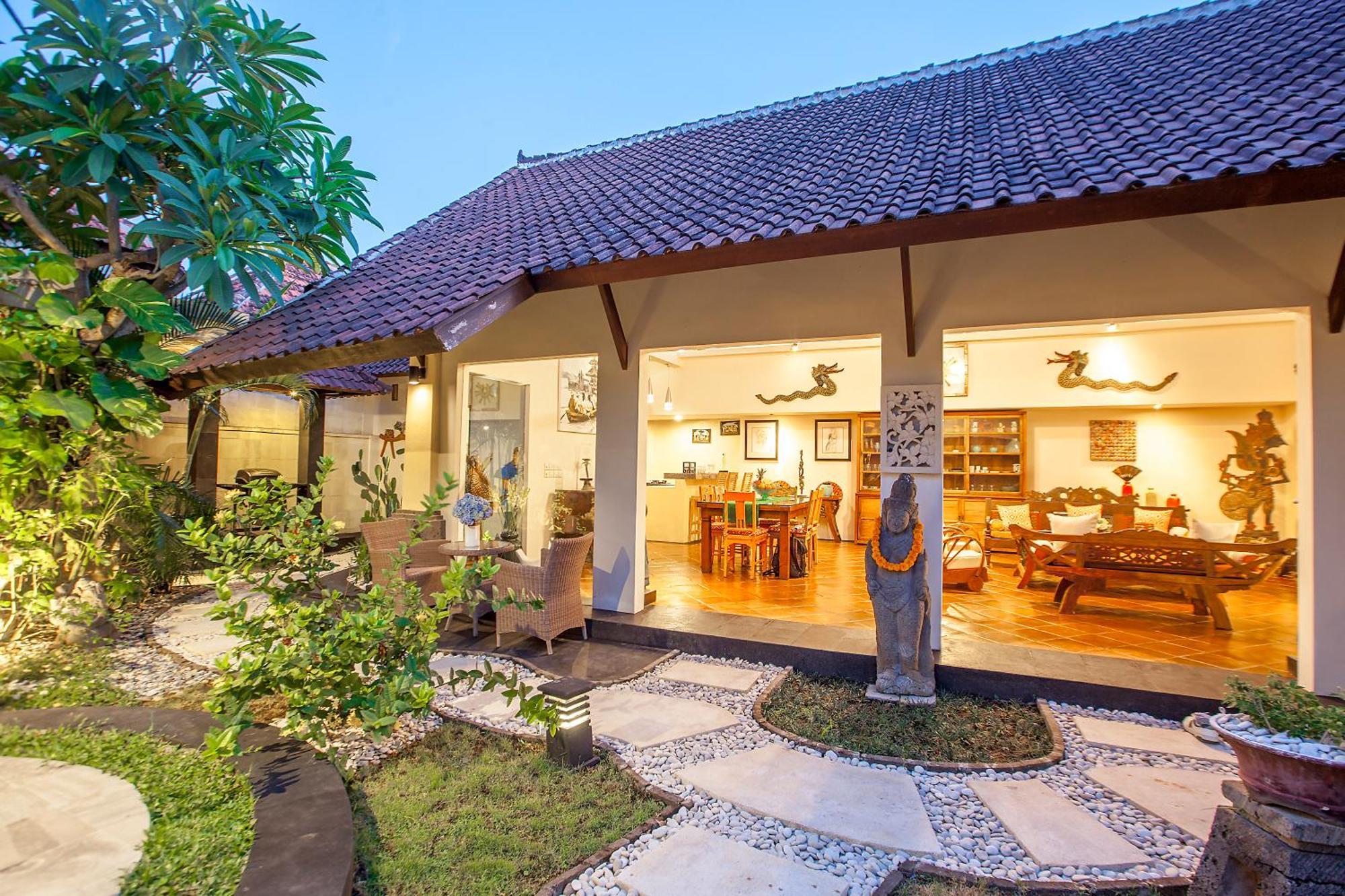 Intimate In * Seminyak (Bali)