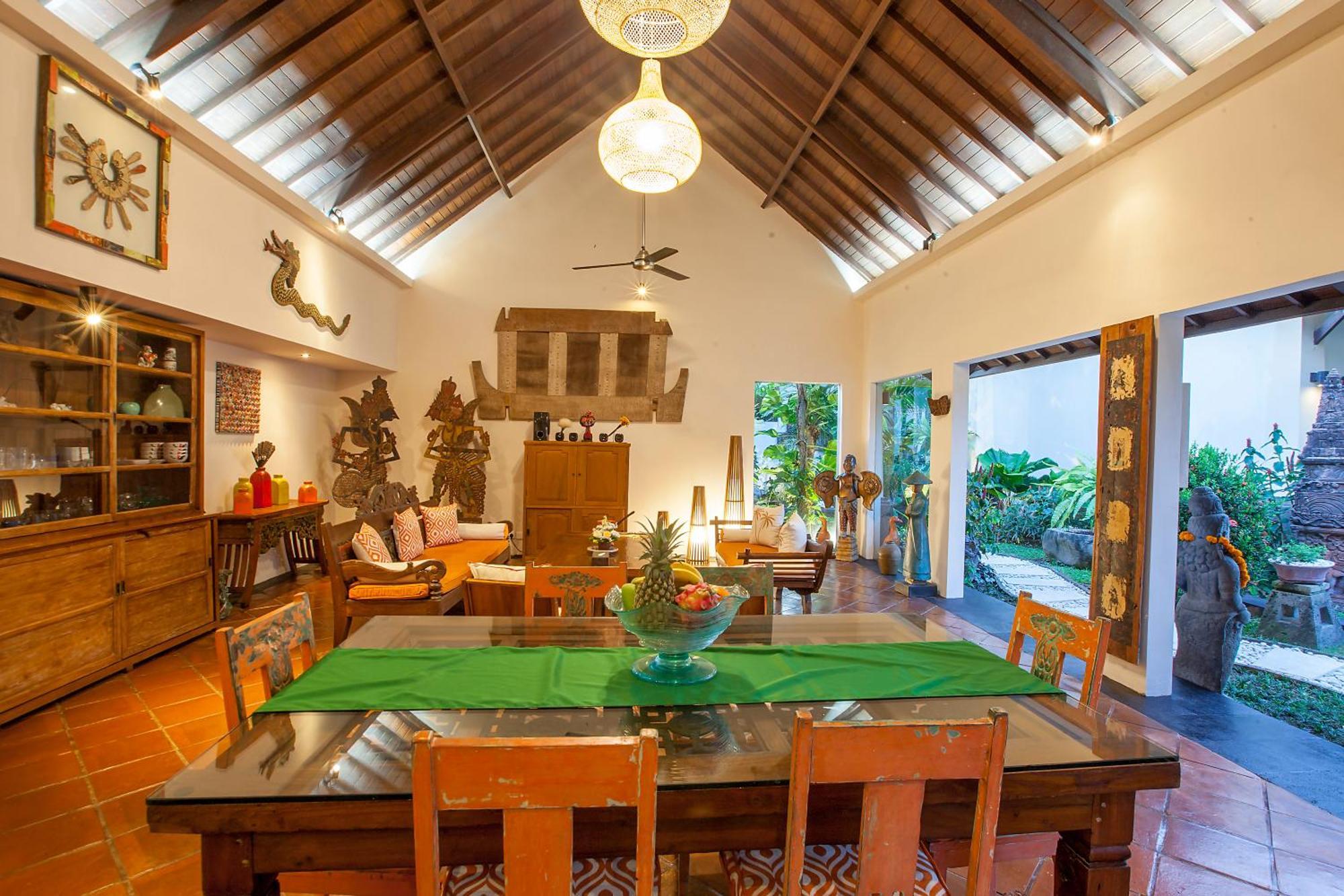 Intimate In Villa