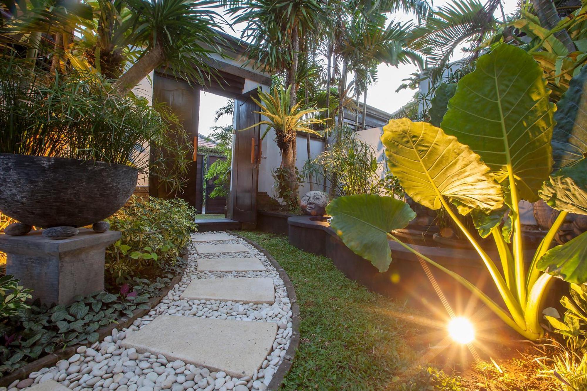Intimate In Seminyak (Bali)