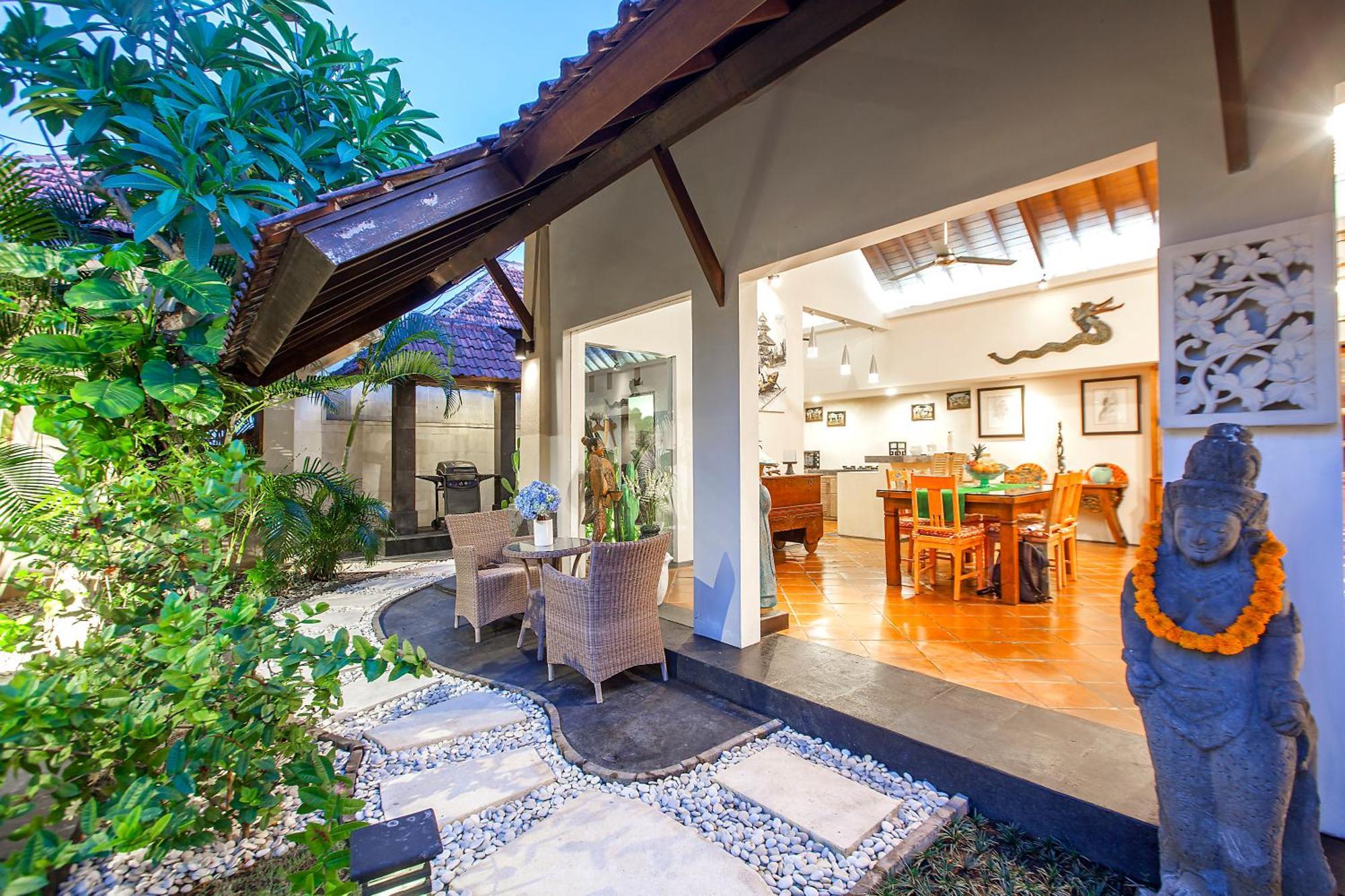Intimate In * Seminyak (Bali)