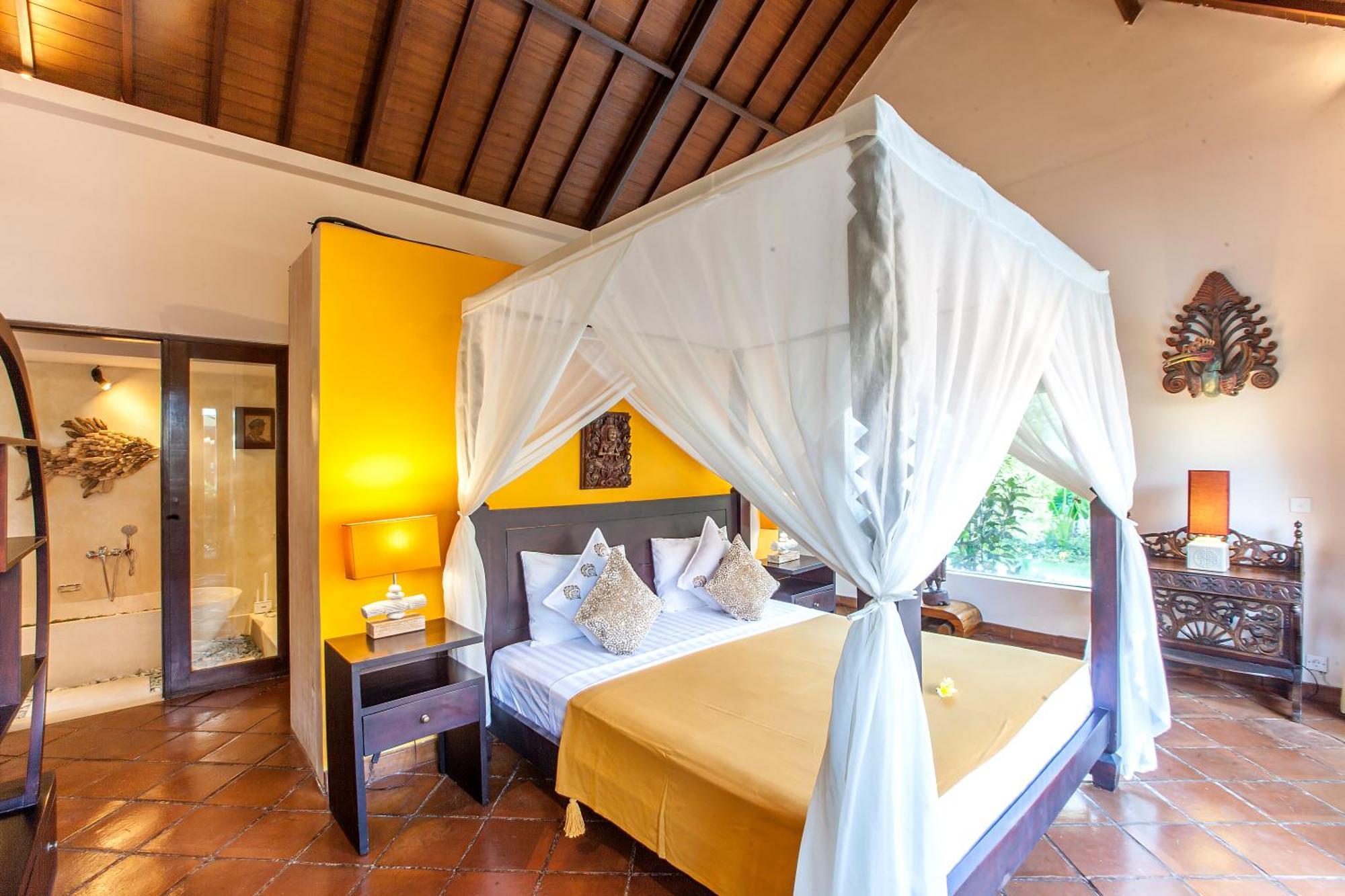 Intimate In Villa Seminyak (Bali)