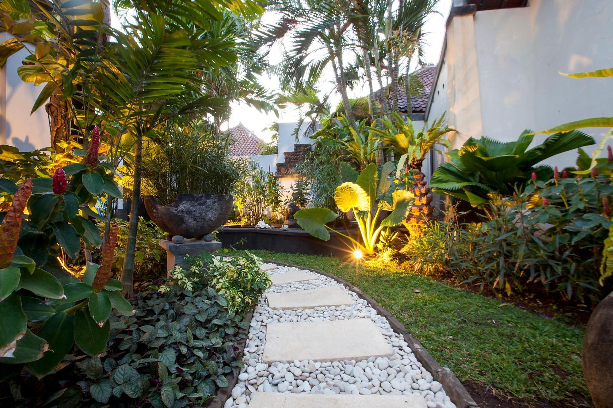 Intimate In * Seminyak (Bali)