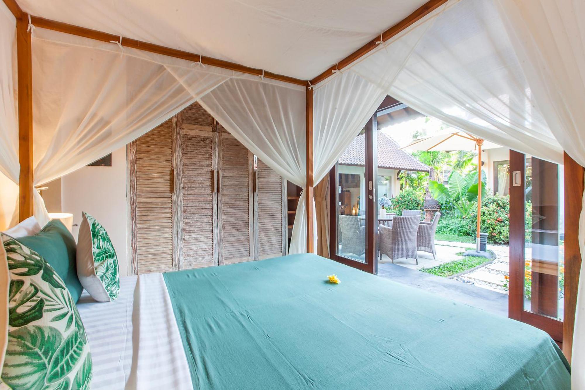 Intimate In Villa Seminyak (Bali)