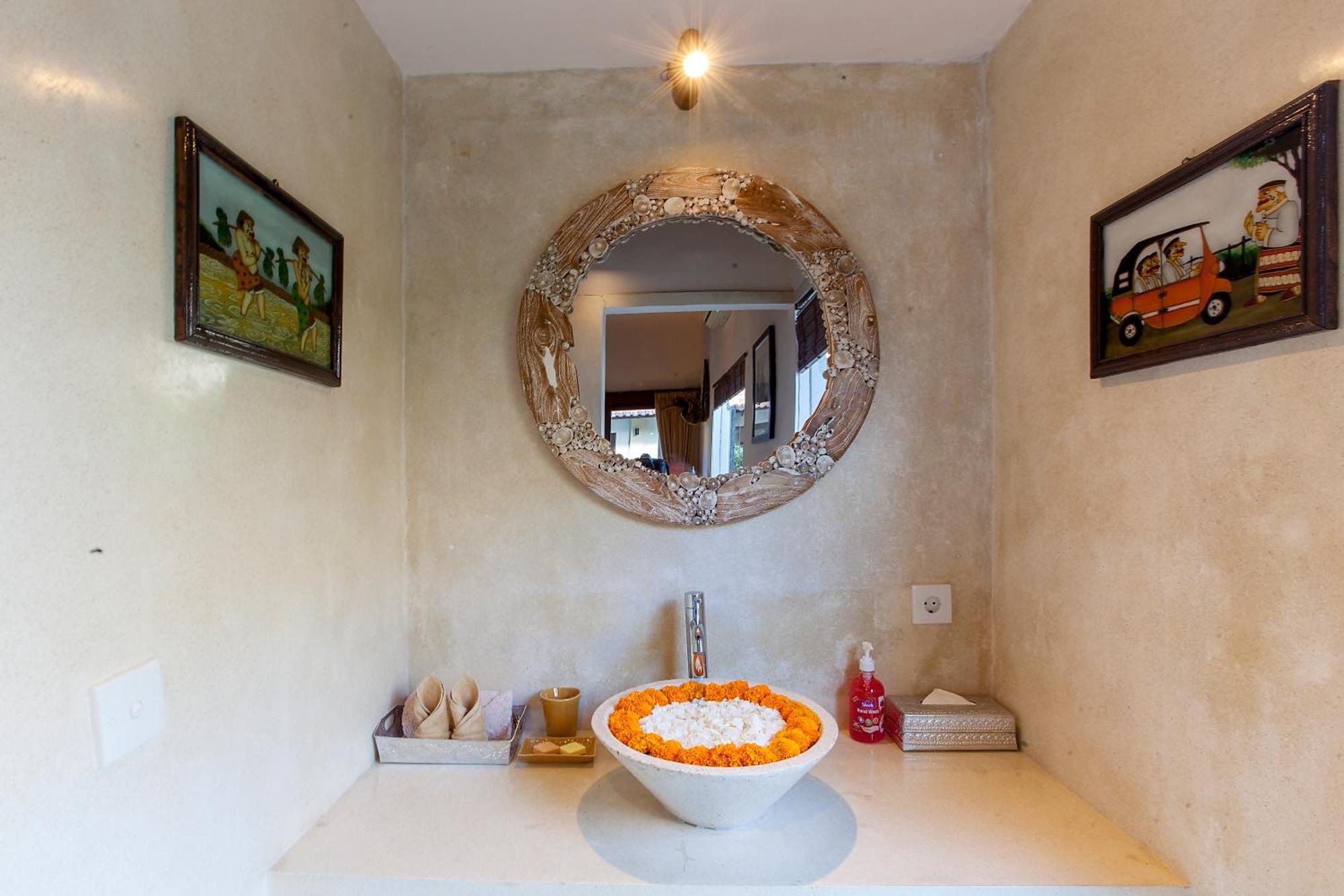 Intimate In Villa