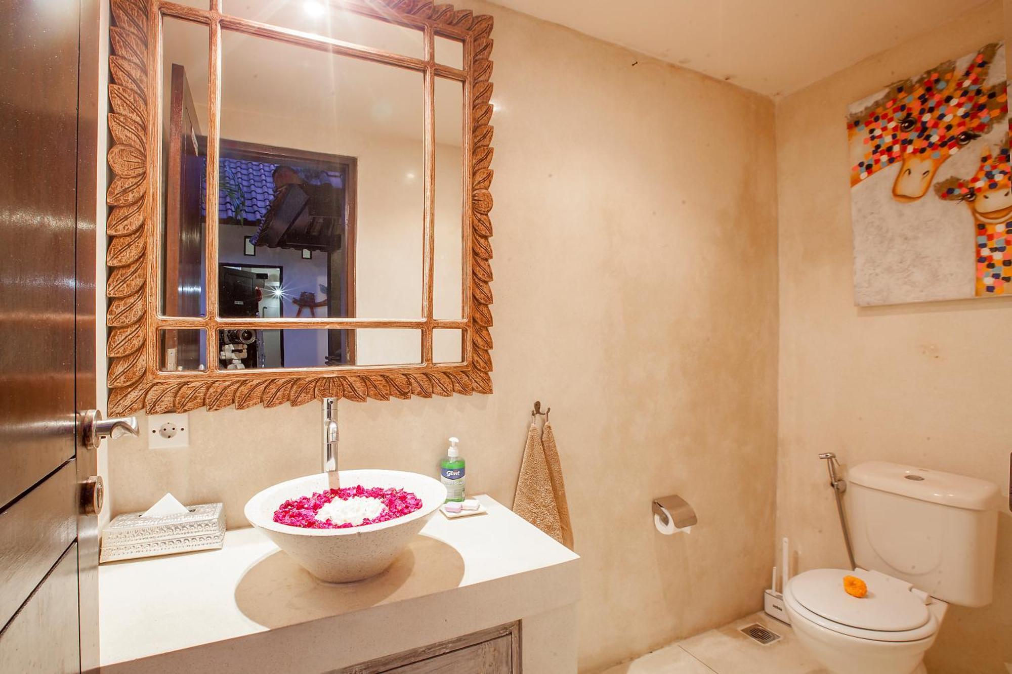 Intimate In Villa
