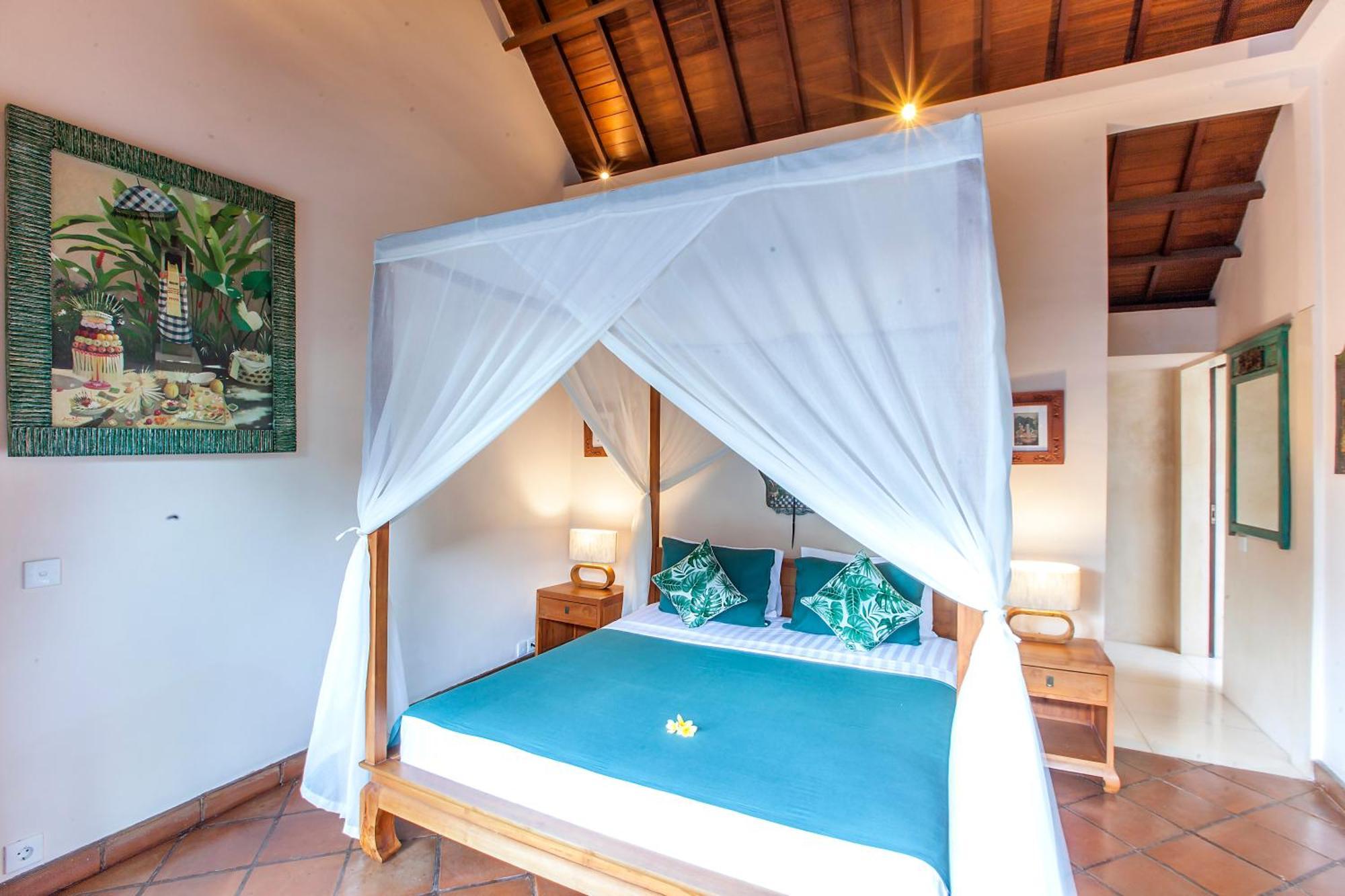 Villa Intimate In