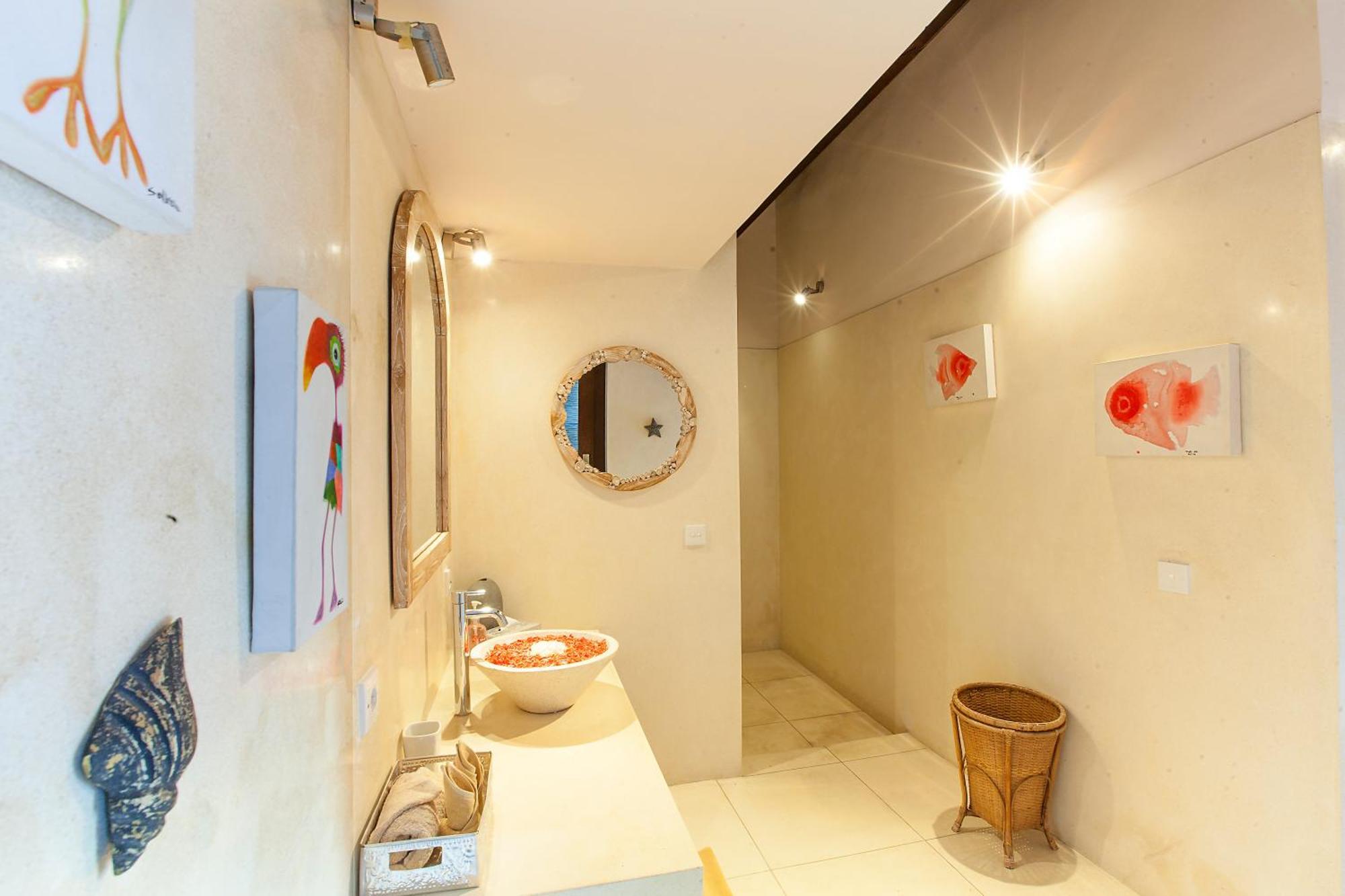 Villa Intimate In Seminyak (Bali)