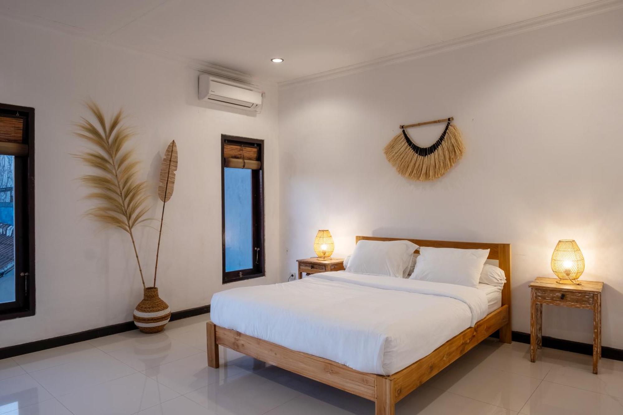 Yuhi * Seminyak (Bali)