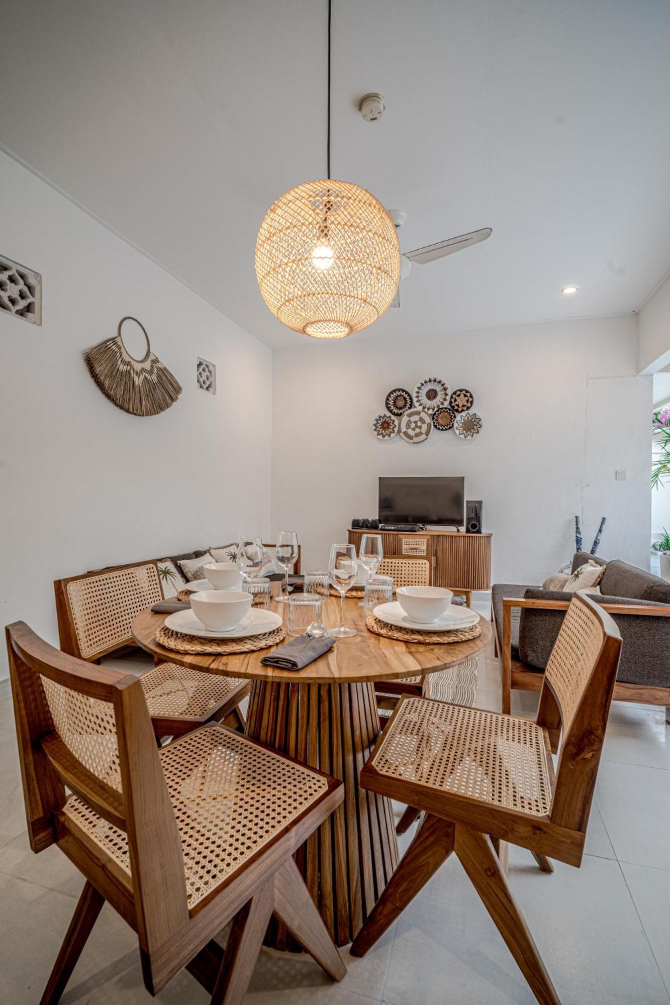 Lemone 5 By Bali Solutions Villa *