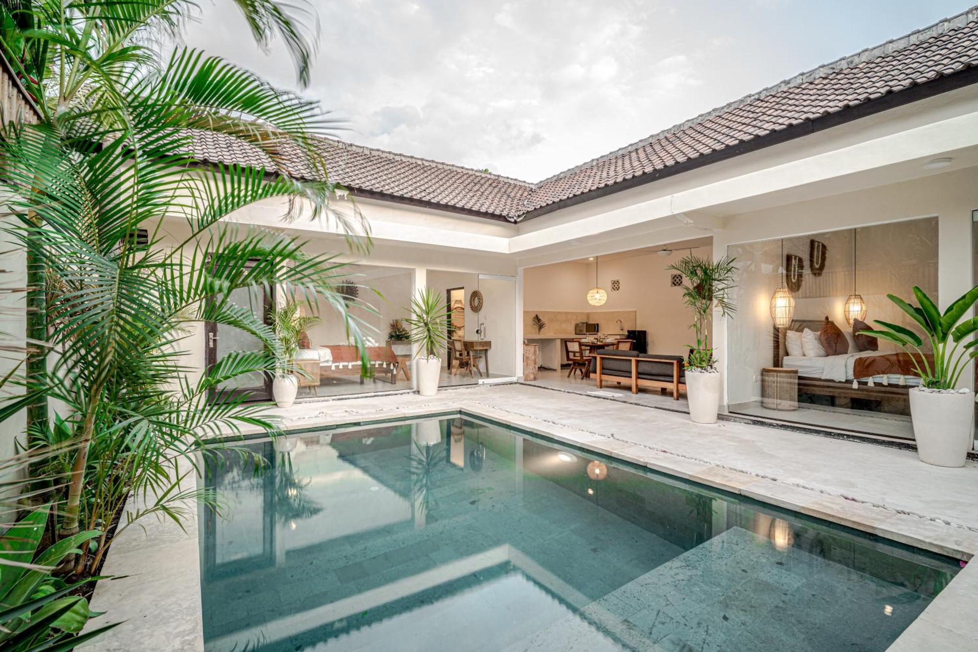 Lemone 5 By Bali Solutions Villa *