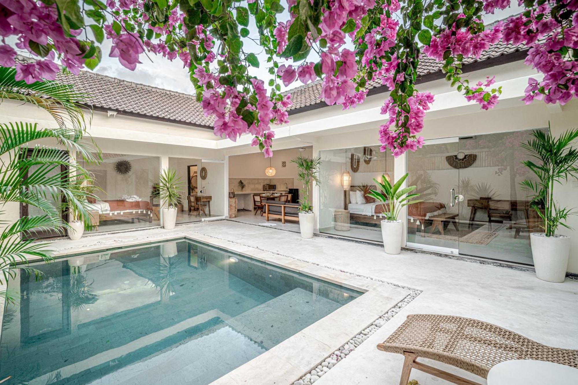 Lemone 5 By Bali Solutions Villa