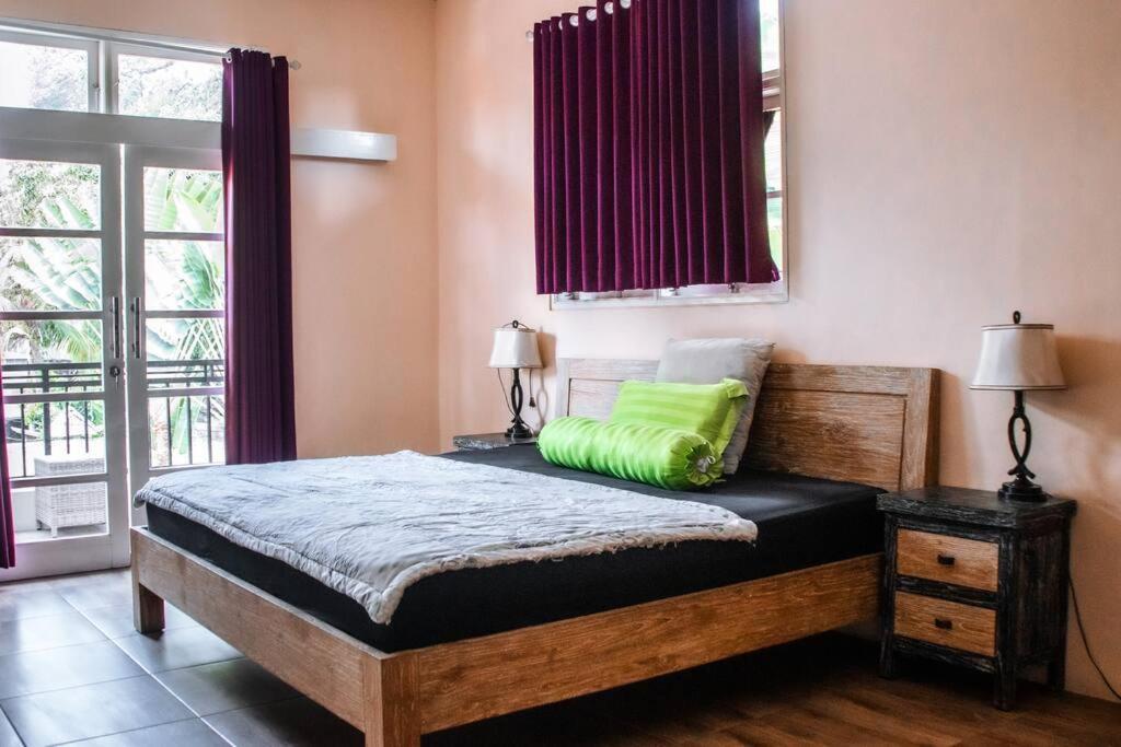 Villa 2 Bed With Pool, Big Garden, *