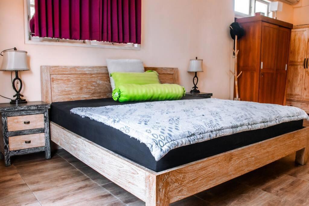 Villa 2 Bed With Pool, Big Garden,