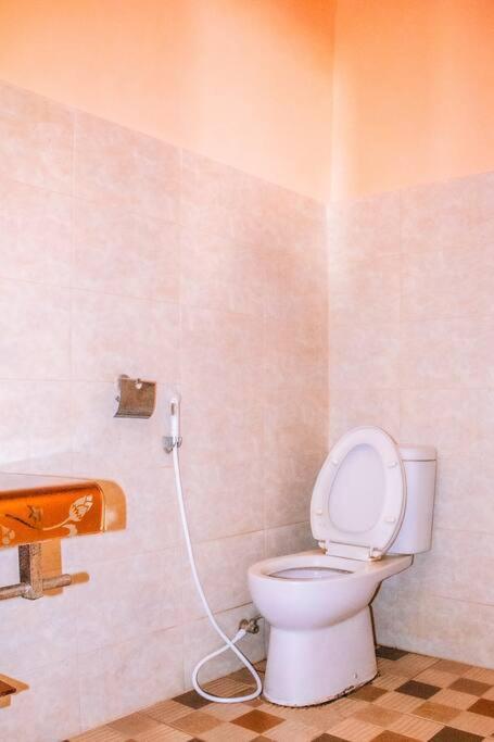 2 Bed With Pool, Big Garden,