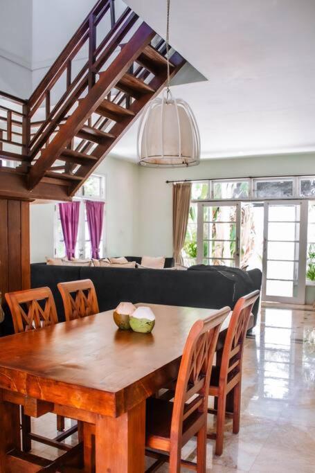 2 Bed With Pool, Big Garden, Villa