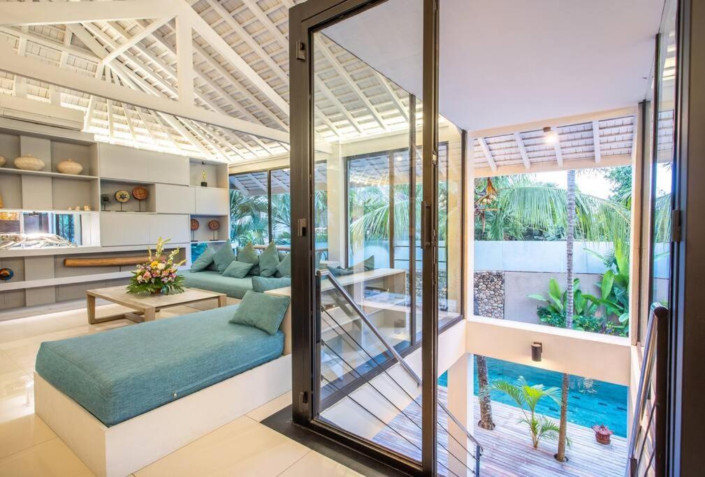 Yang Tao 5, Boutique 3-bdr Heart Of Seminyak (Bali)