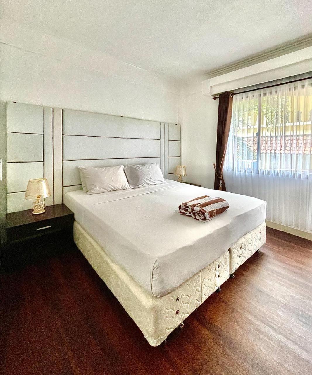 Legian By Rcp Seminyak (Bali)