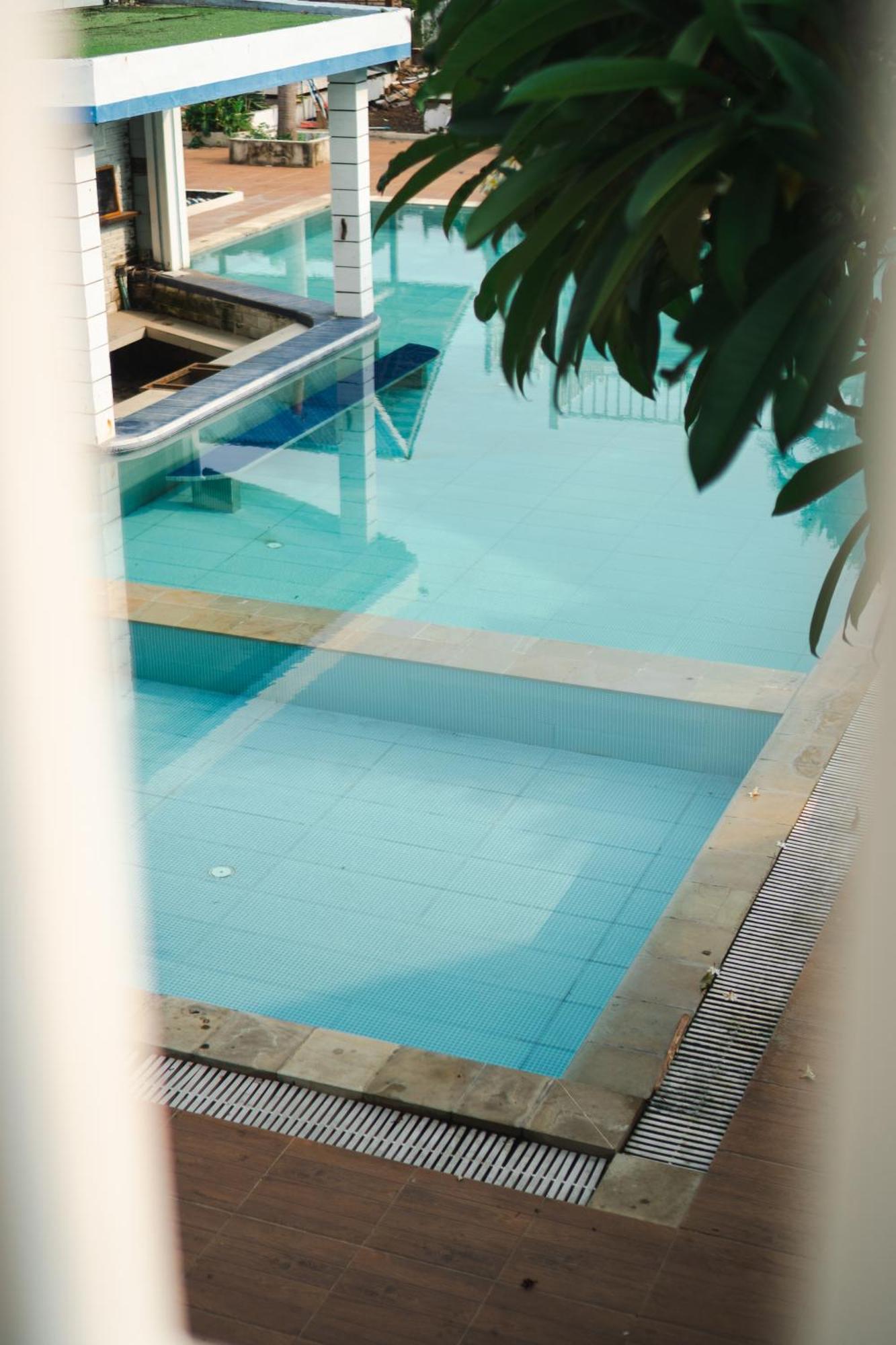 Resort Mesari Beach Hut 5 *