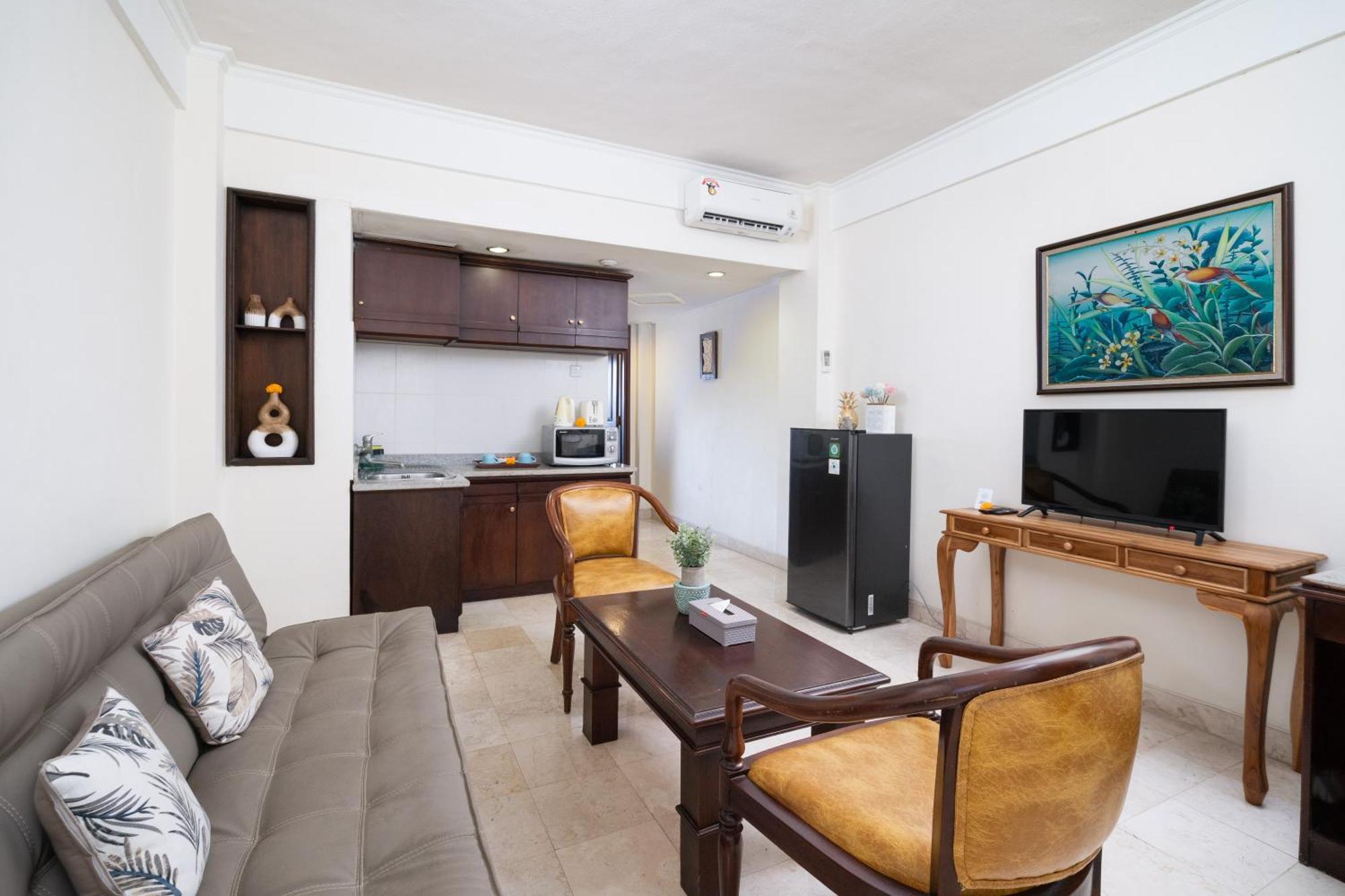 Inside Walking Distance To The Apartment Seminyak (Bali)