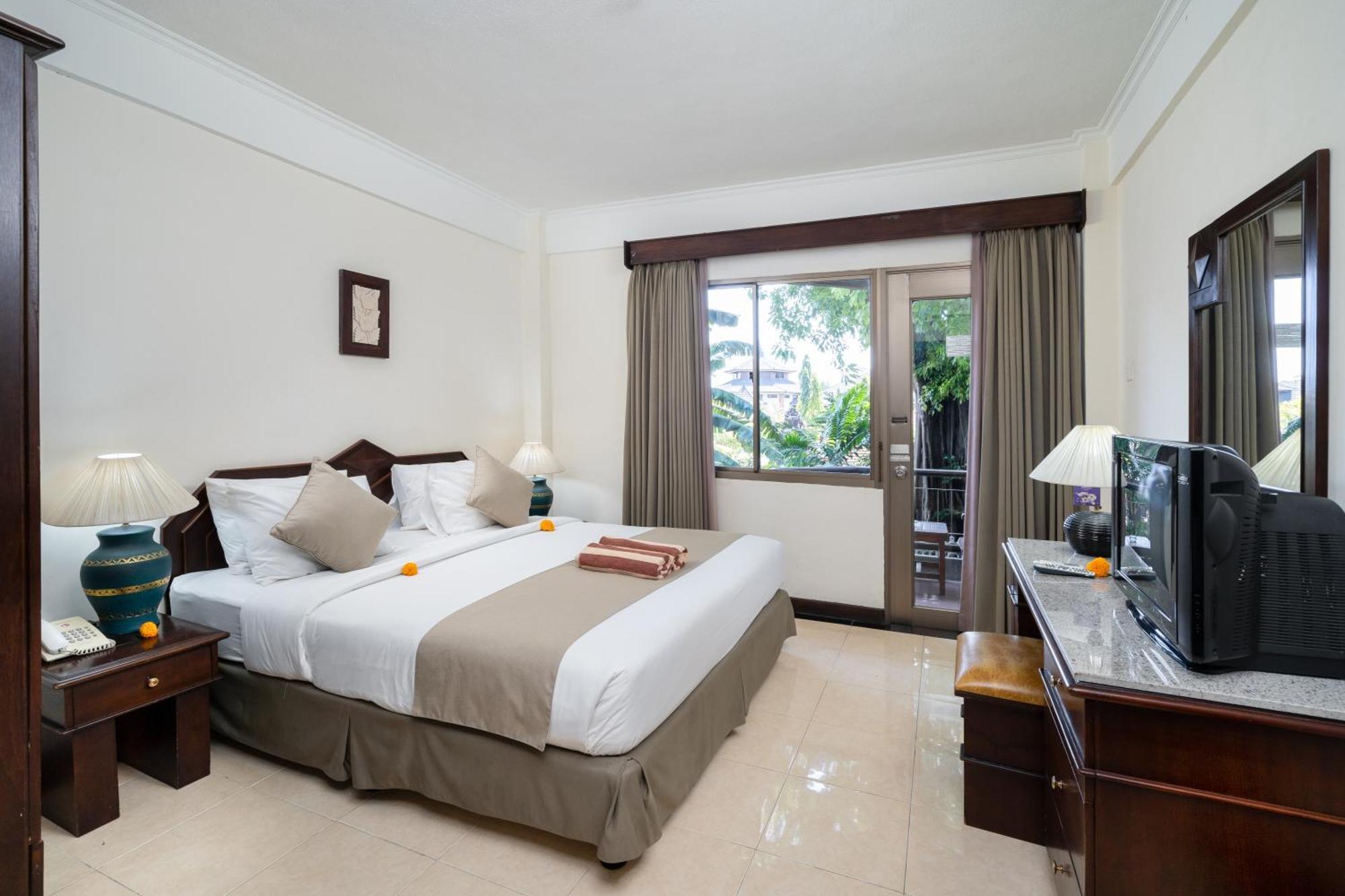 Inside Walking Distance To The Seminyak (Bali)