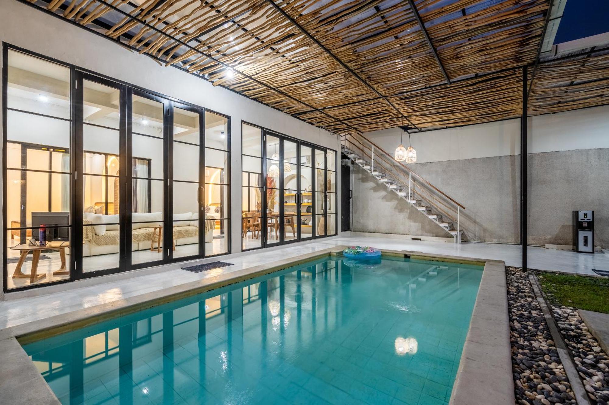 Apollo - 4br Private In Villa