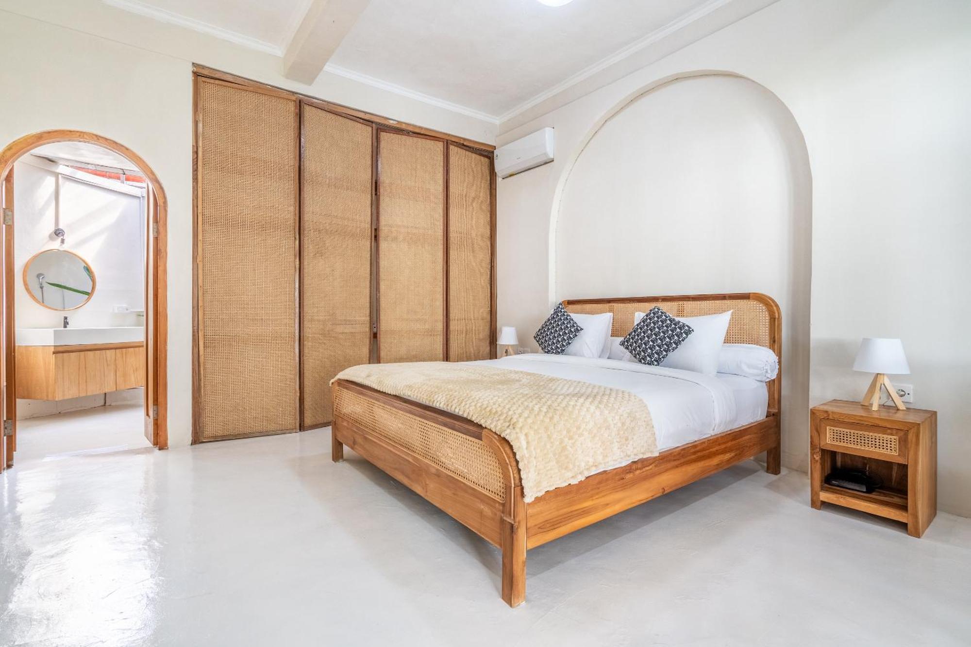 Apollo - 4br Private In Villa