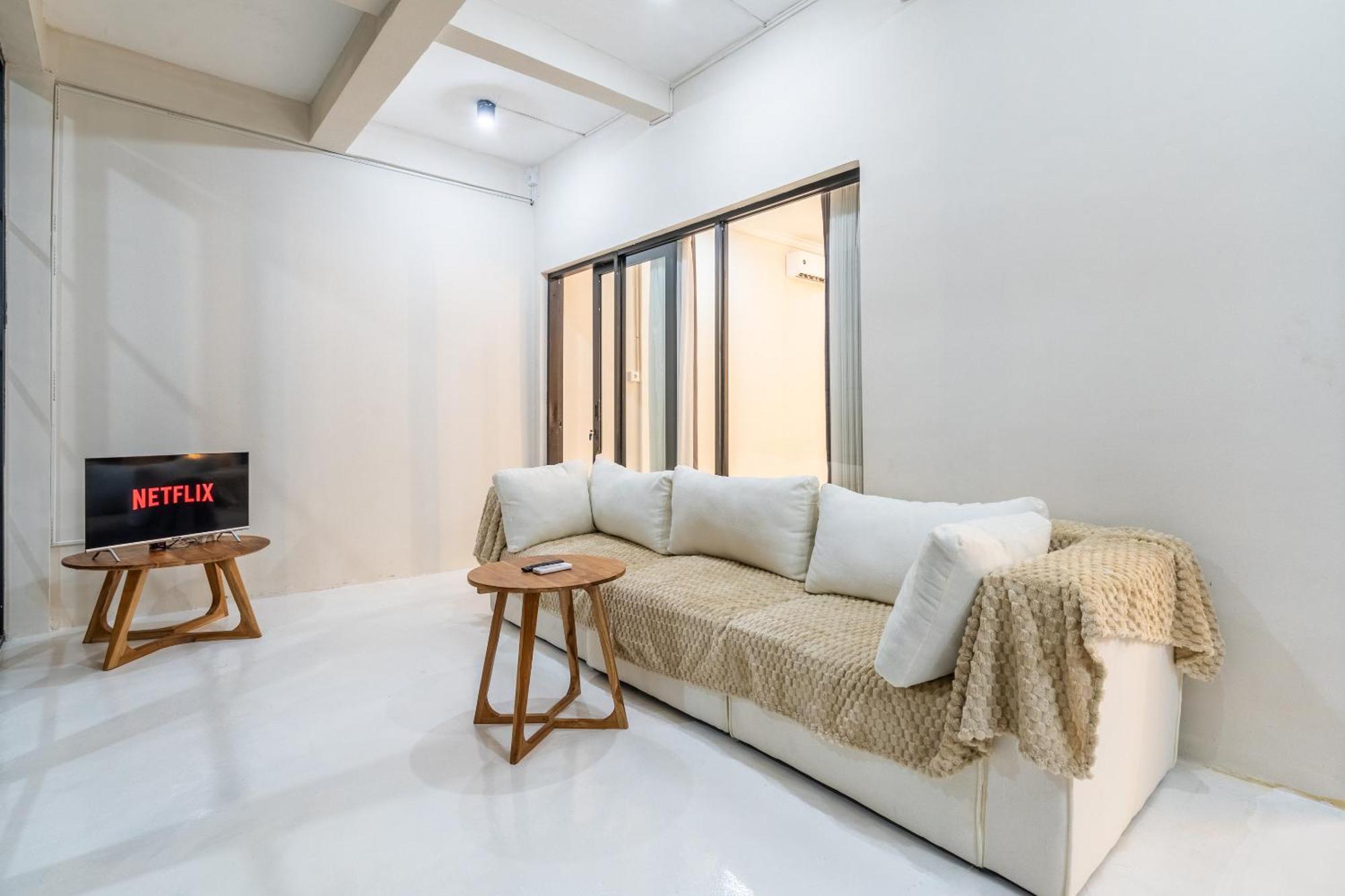 Apollo - 4br Private In