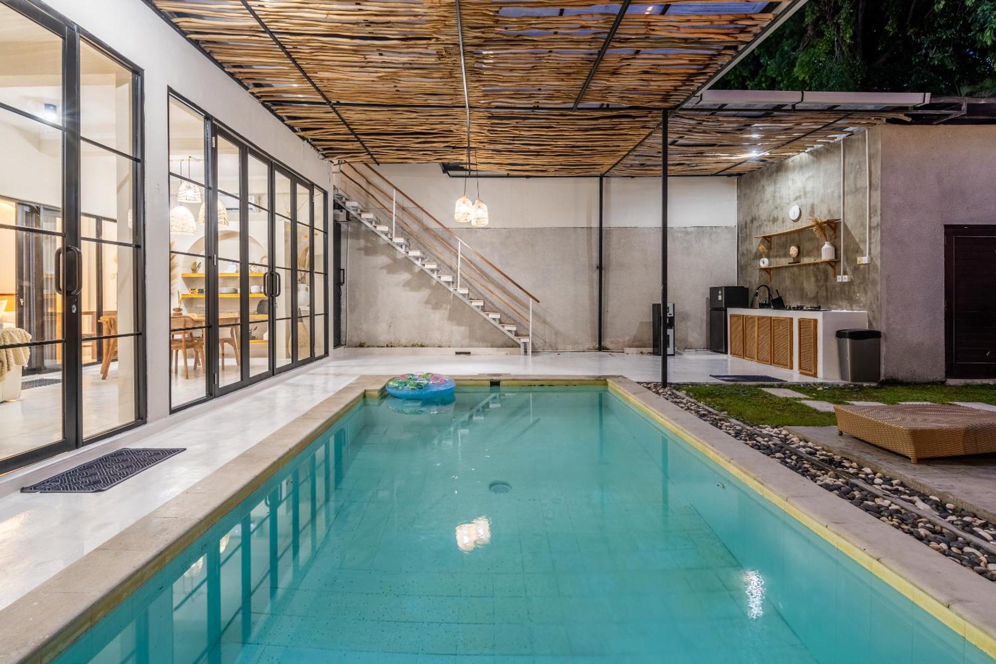 Apollo - 4br Private In Villa