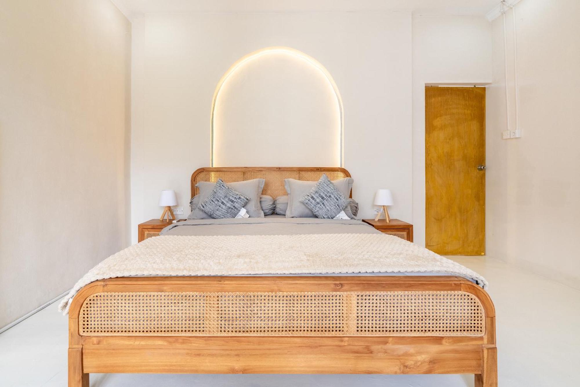 Apollo - 4br Private In Villa