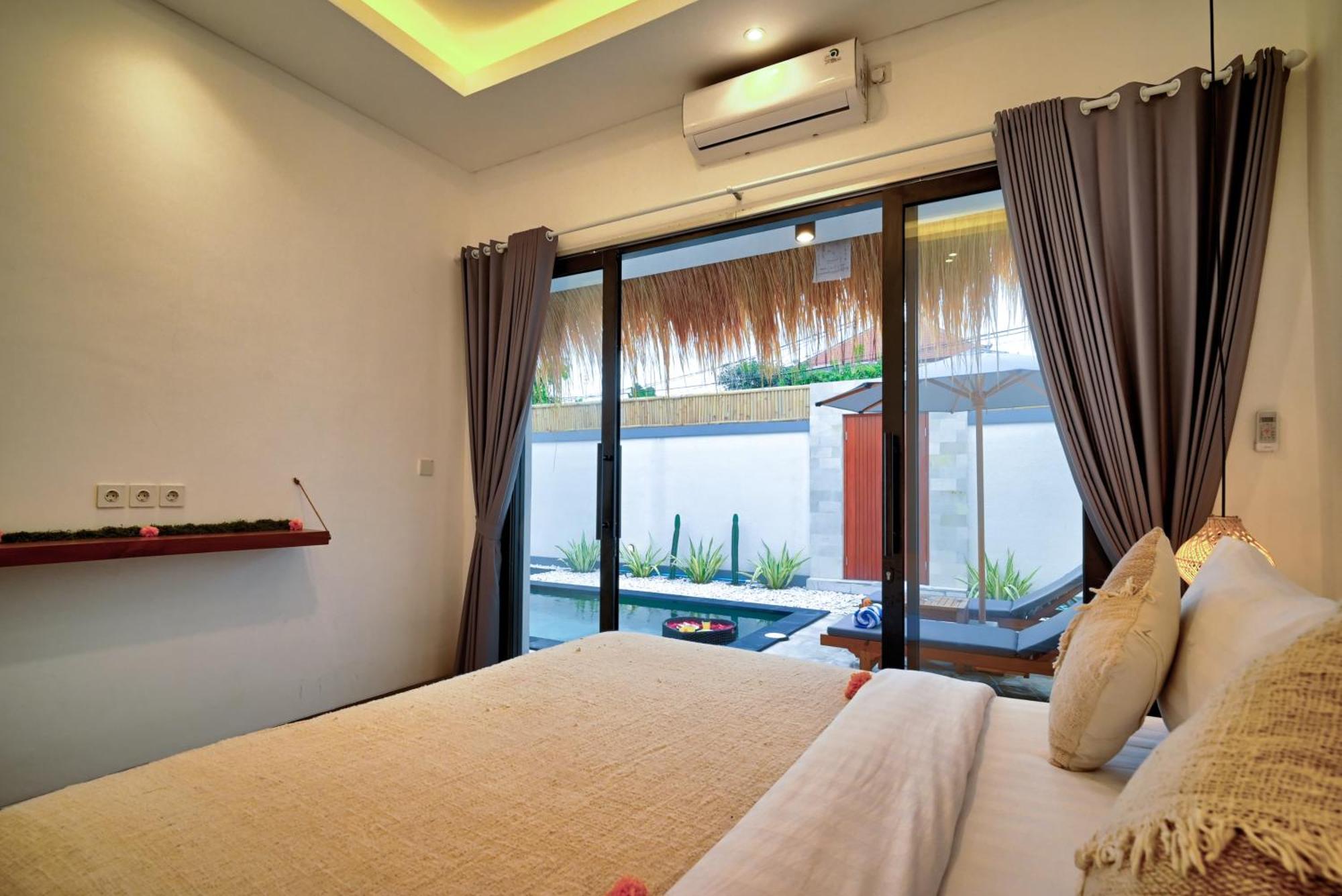 Esha Iii Villa Seminyak (Bali)