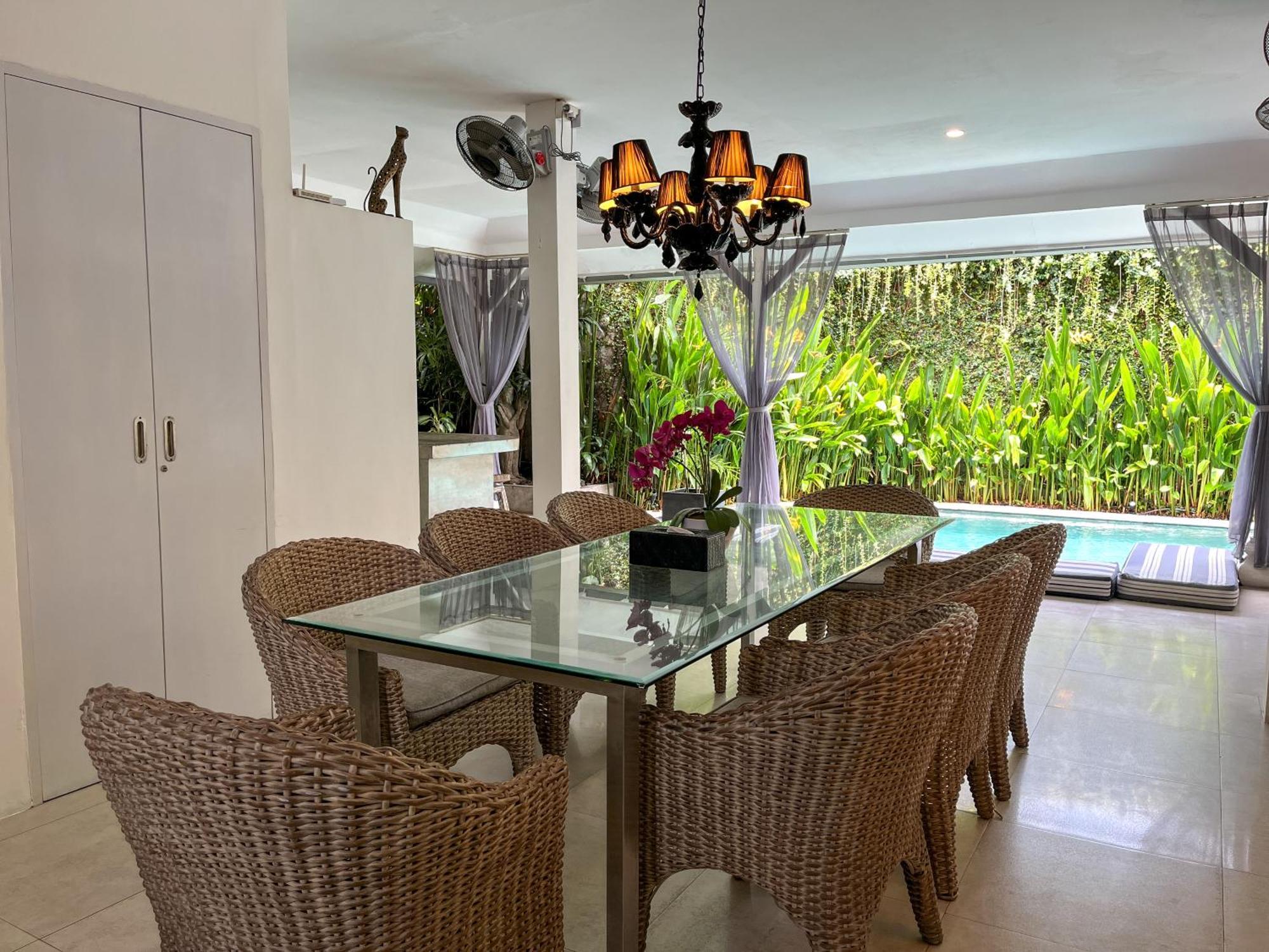 Villa Ozamiz By R Us Seminyak (Bali)